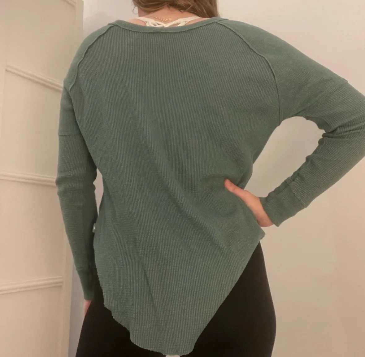 Aritzia Green Waffle Knit Long Sleeve - Image 2
