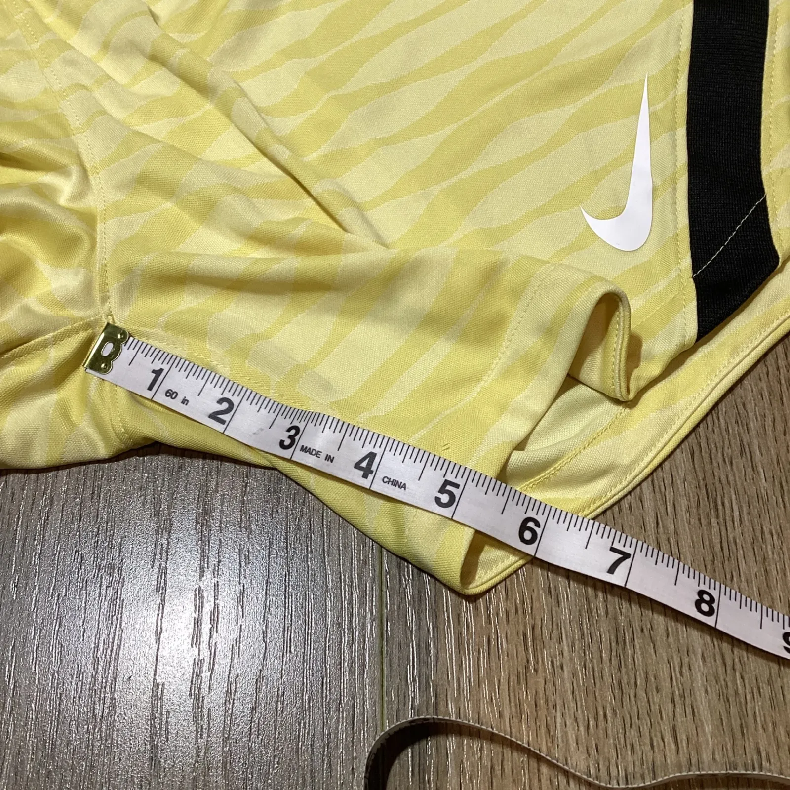 Nike Womens Soccer Shorts Dri-FIT Athletic Yellow‎ Black Striped Large L - Image 6