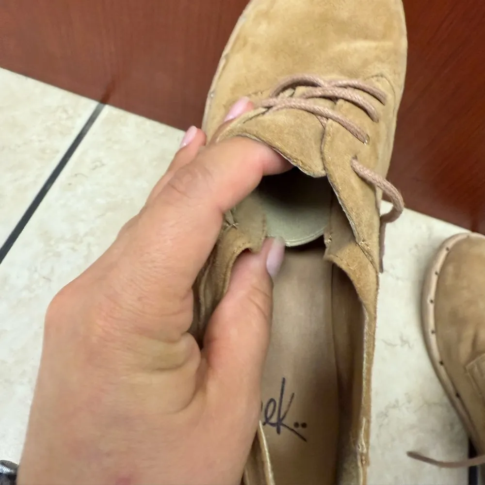 Beek Partridge Oxford brown suede and leather woman’s shoes size 6 Tan - Image 5