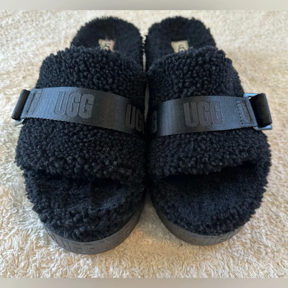 UGG Fluffita Black Platform Sandal size 9 - Image 2