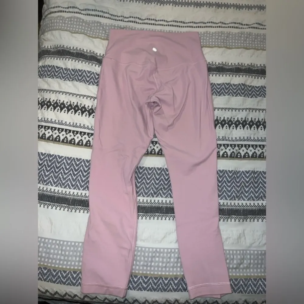 Lululemon align HR crop 23” pink peony‎ size 6 - Image 2