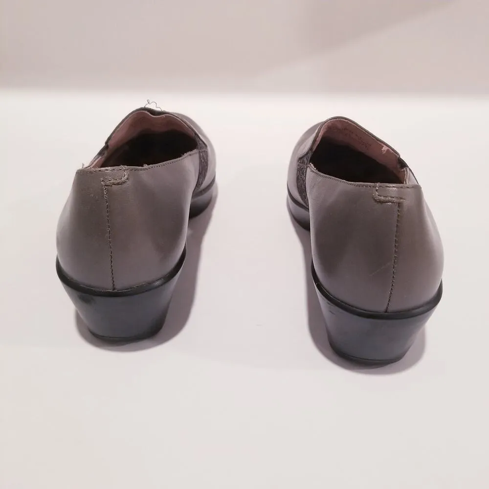 Dansko Leather Slip on Clogs - Image 11