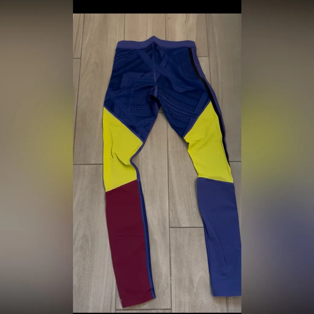 Reebok Women's Purple Leggings CrossFit Cordura size small - Image 4