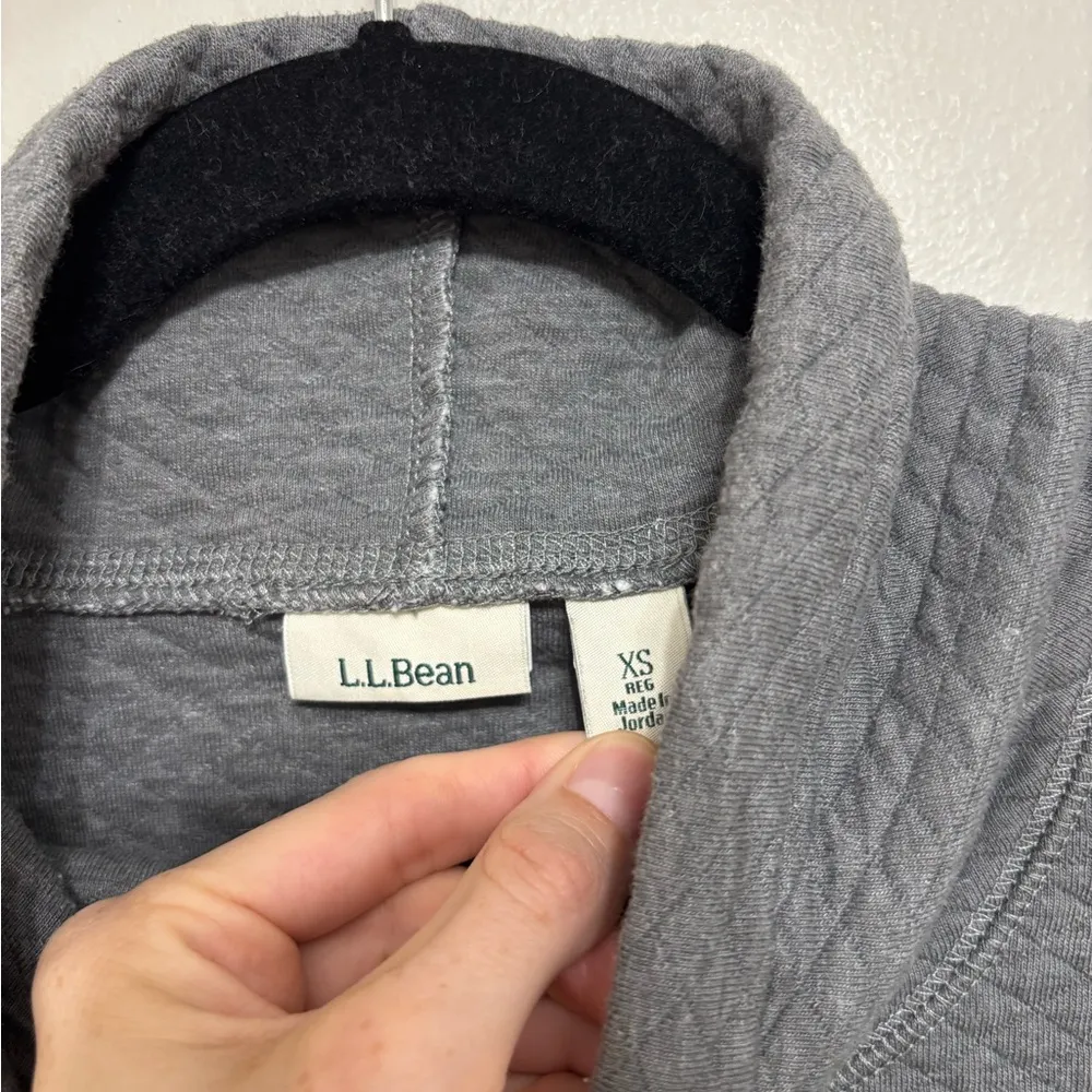 L.L. Bean Women’s SoftLight Quilted Top Funnelneck Pullover in Gray - Size XS - Image 3