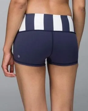 Lululemon Navy boogie short reversible - Image 5