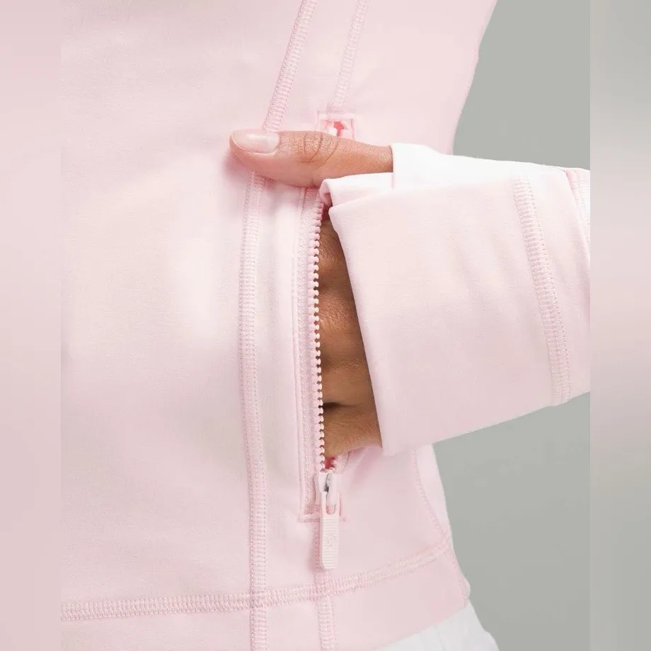 Lululemon NWT Define Cropped Jacket Nulu Strawberry Milkshake Size 6 - Image 6