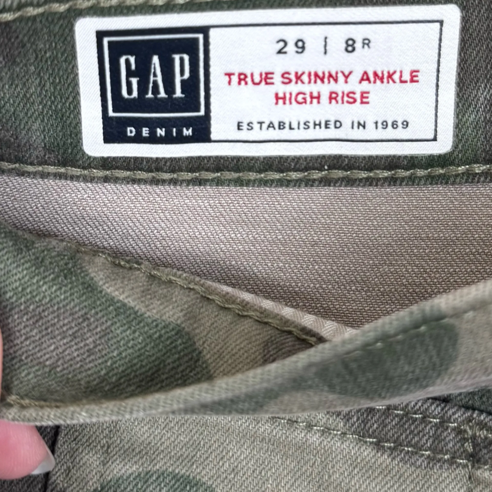 GAP Camo True Skinny Ankle High Rise Jeans Pants Size 29 8 Regular 8R Green Tan - Image 2