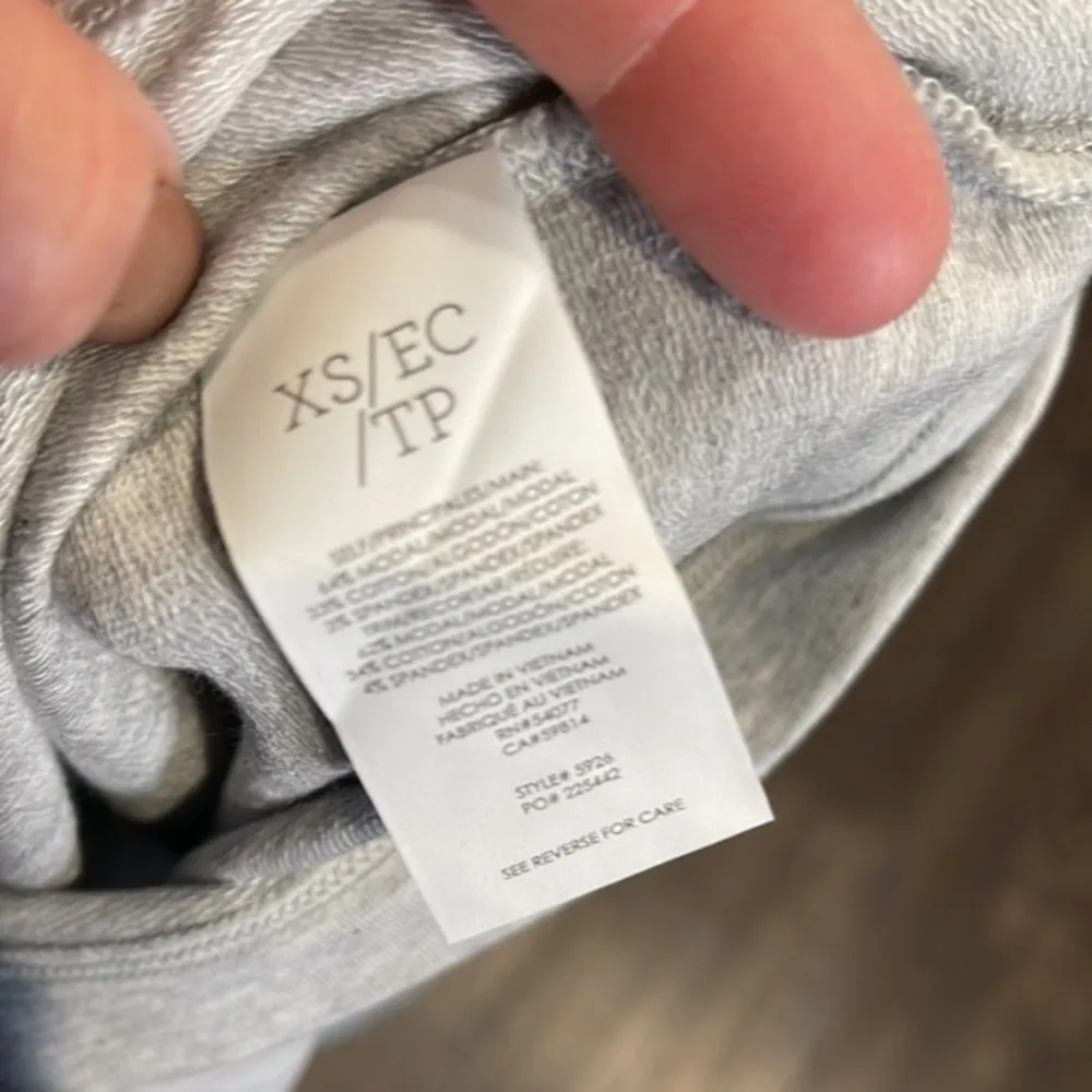 Cabi French terry muscle shirt. - Image 4