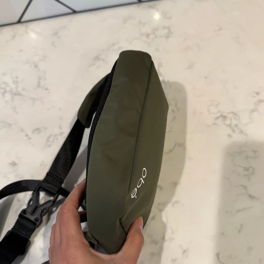 Obé waist pack fanny pack belt bag olive hunter green adjustable minimalist - Image 5