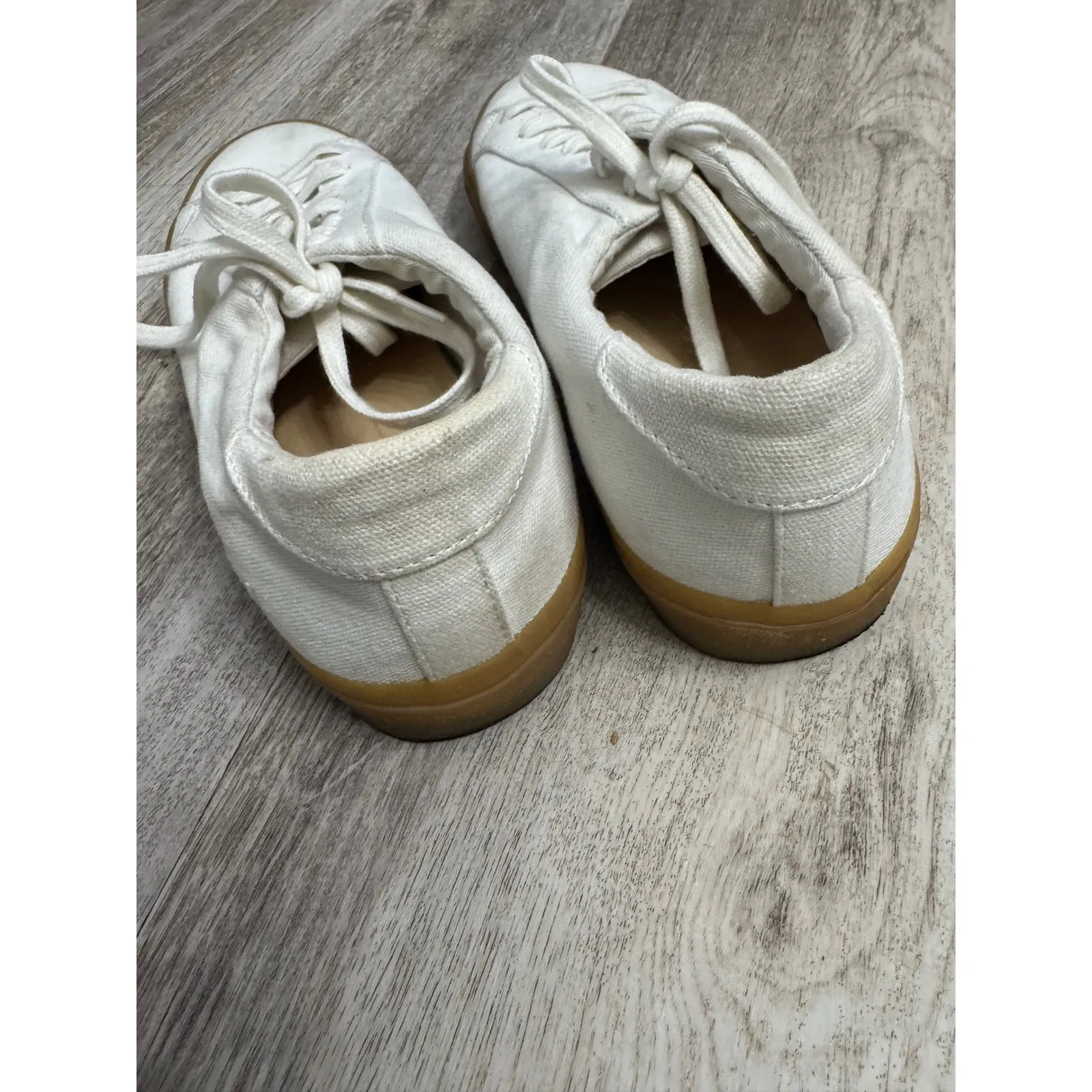 Madewell Sidewalk Low Top Sneakers White Canvas Gum Sole Women's Size 9 - Image 4
