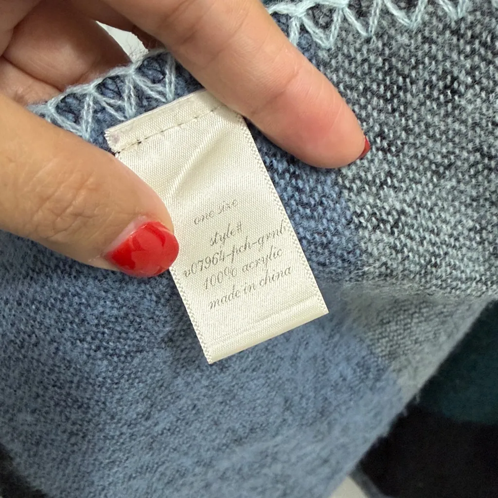 FRANCESCA'S Green Blue Color Block Shawl Poncho Acrylic Blanket Scarf RUANA - Image 3