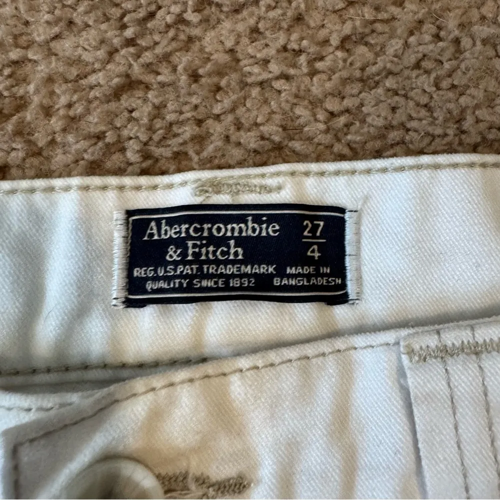 Abercrombie & Fitch White Cargo Style Pants - Image 4