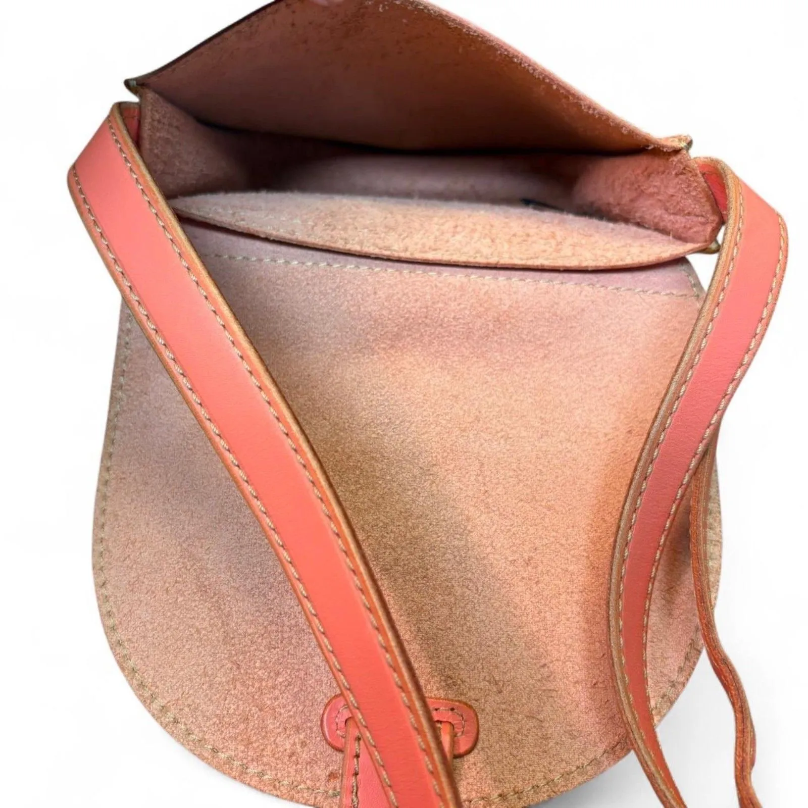 Fossil Austin Flap Salmon Genuine Leather Saddle Bag / Cross Body Purse - Image 6