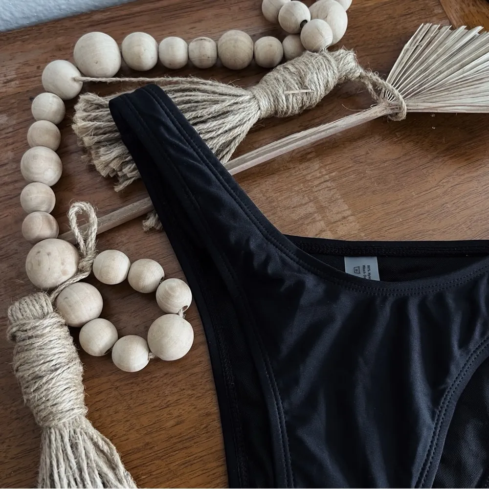 BLACK HIGH WAISTED SUPER CHEEKY BIKINI BOTTOMS #0343 Size M - Image 2