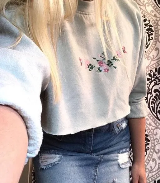 Cropped Vintage Crew Neck Multiple - Image 2