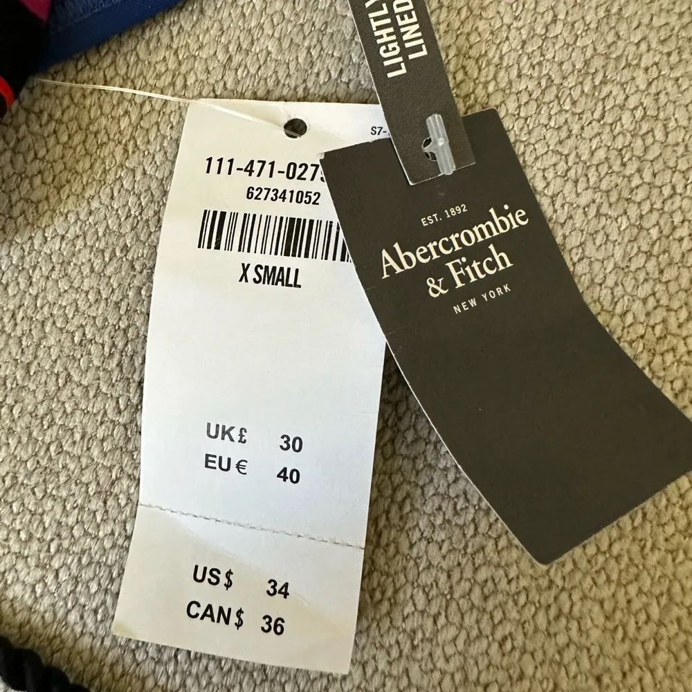 Abercrombie & Fitch Bikini Top Size XS NWT Top only no bottoms - Image 3