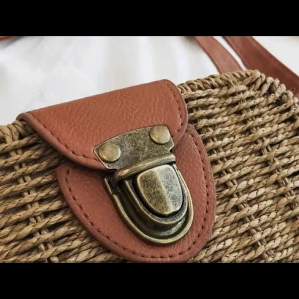 Summer & Rose Straw Square Crossbody Purse Woven Jute Coastal Grandma Preppy Bag - Image 5