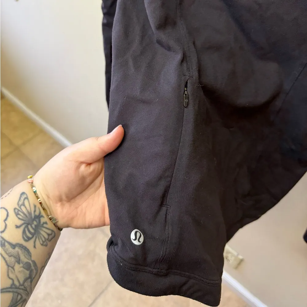 Lululemon Black Long Sleeve Top With Thumbholes - Image 6