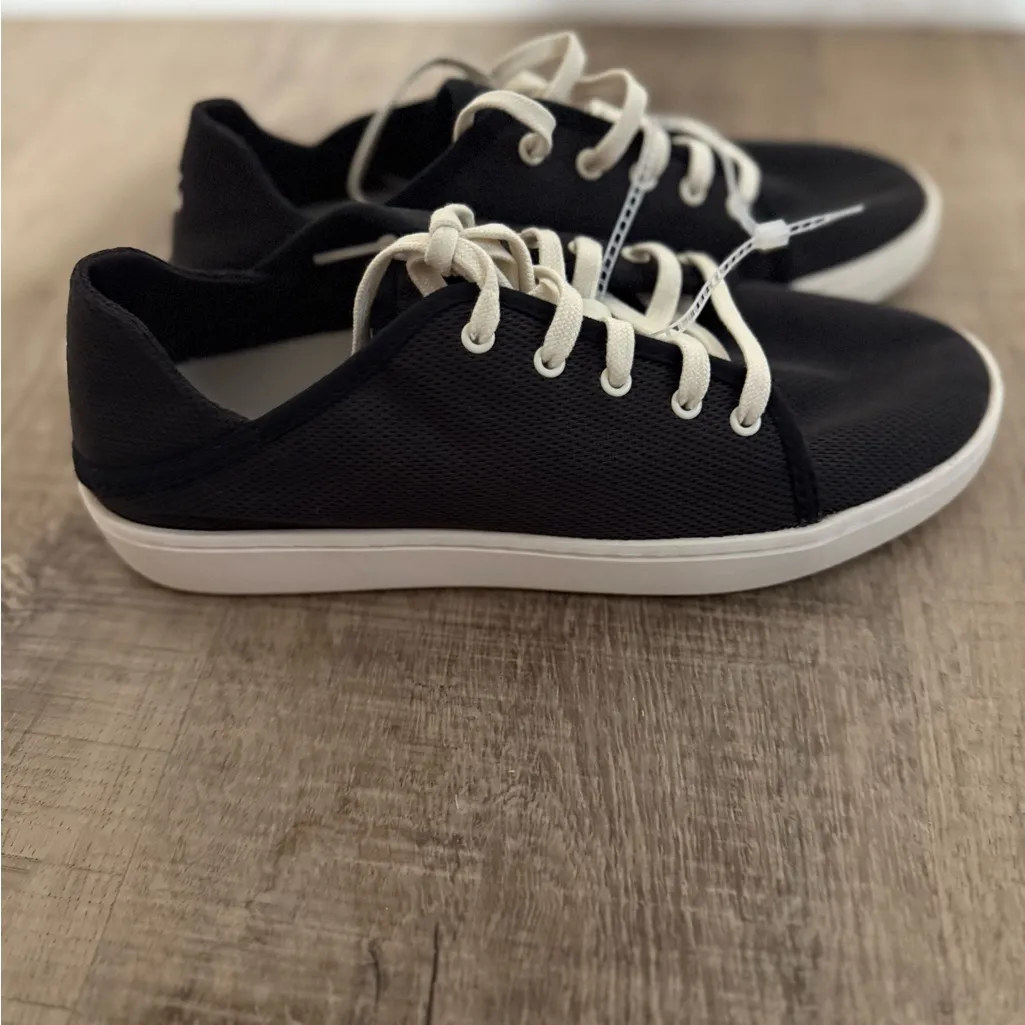 OluKai Pehuea Lī women's size 7.5 sneakers in black mesh Nwob - Image 4