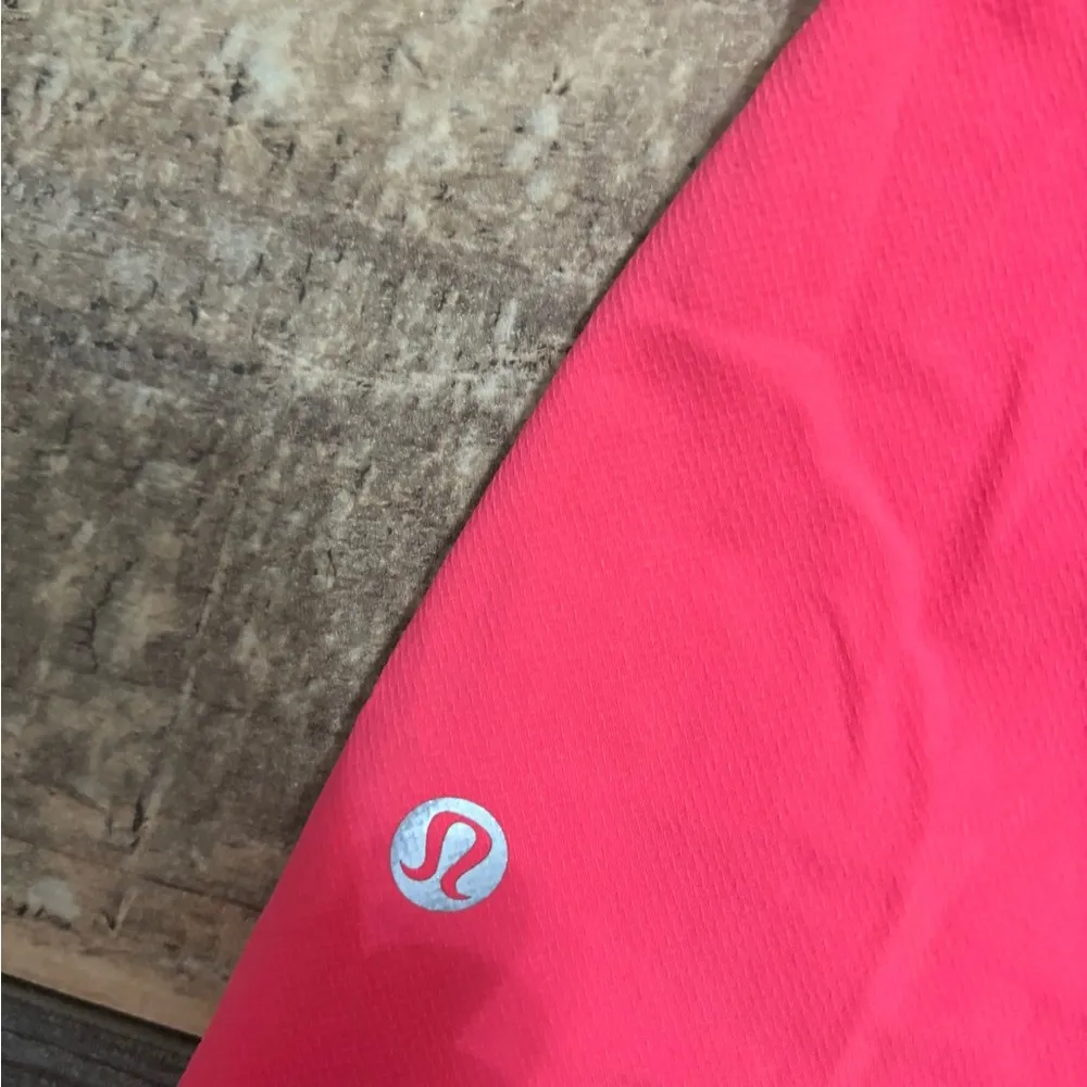 Lululemon License to Train High-Rise Short 4"
Lip Gloss - Image 11
