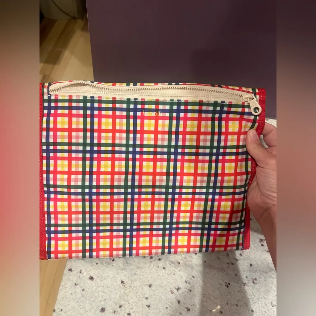 ban.do Women's Red Plaid Getaway Hanging Travel Toiletries Organizer - Image 2