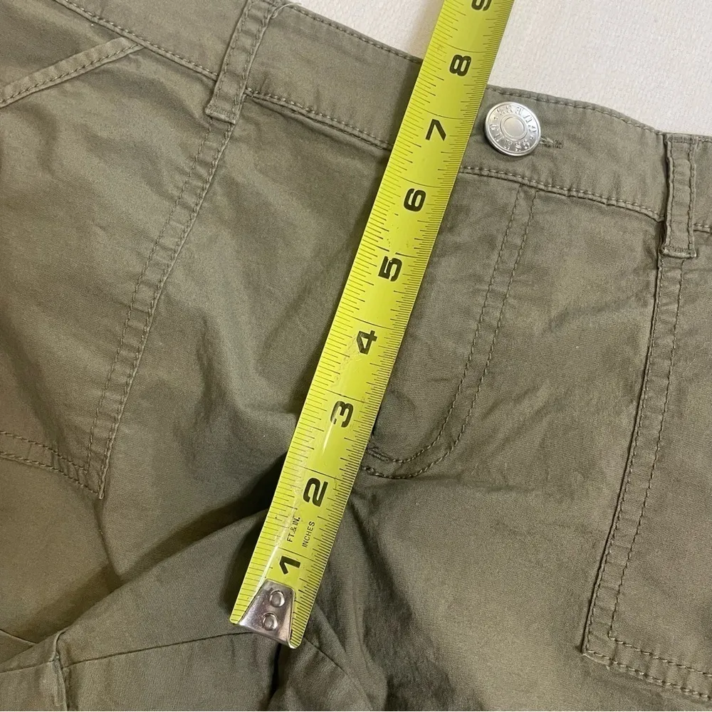 GUESS Y2K Kendra Cuffed Cargo Shorts - Size 26 Military Green - Image 11