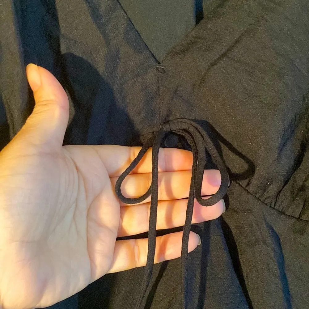 NWT Abercrombie and Fitch Bell Short Sleeve Babydoll Tie Blouse Women Size Small - Image 3