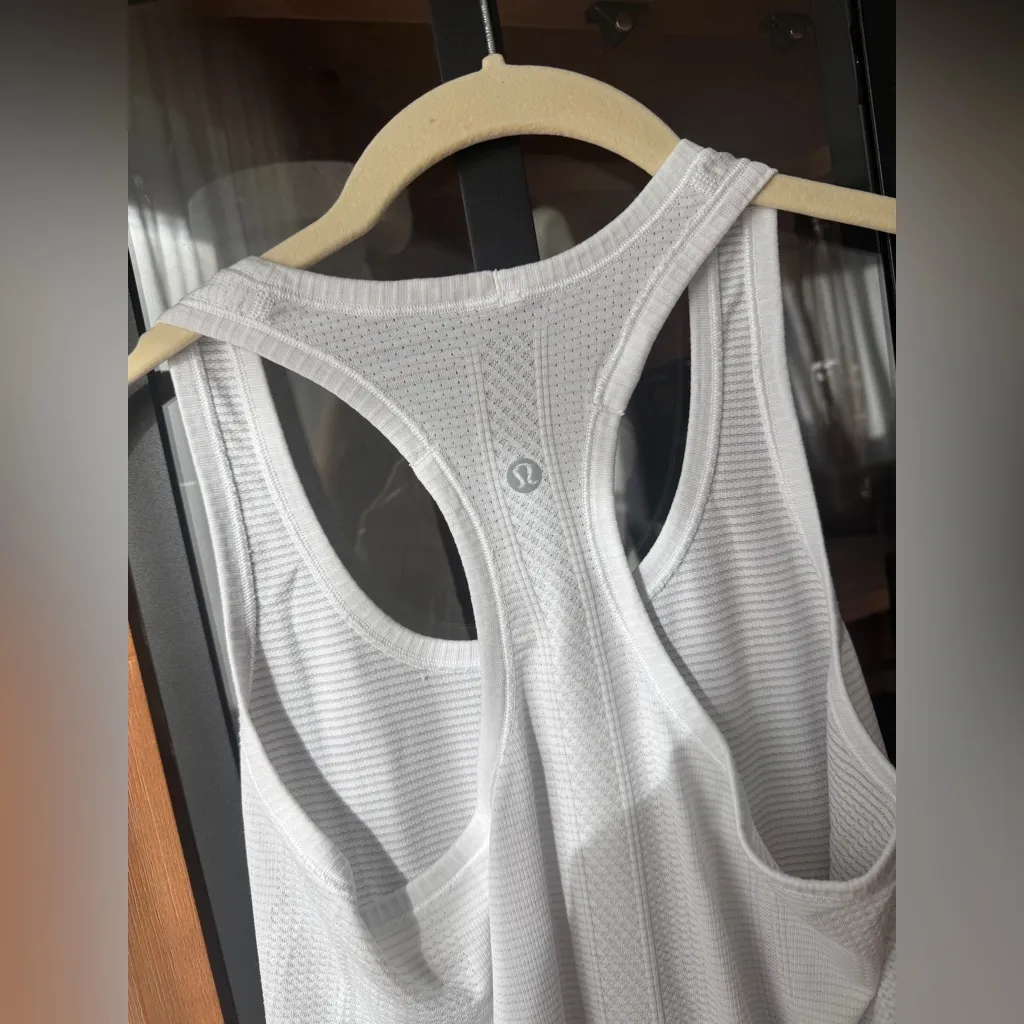 Lululemon Swiftly Tech Racerback tank top Heathered White workout sleeveless - Image 3