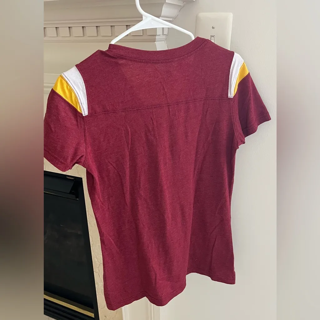 Redskins NFL tee size M - Image 4