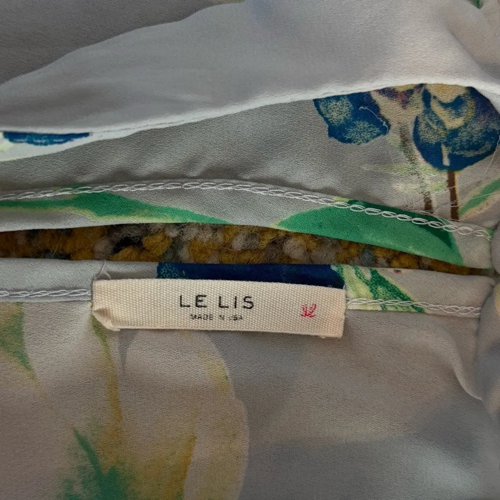 Le Lis Sheer High Neck Floral Flowy Tank Top Blouse Women’s Size Large - Image 7