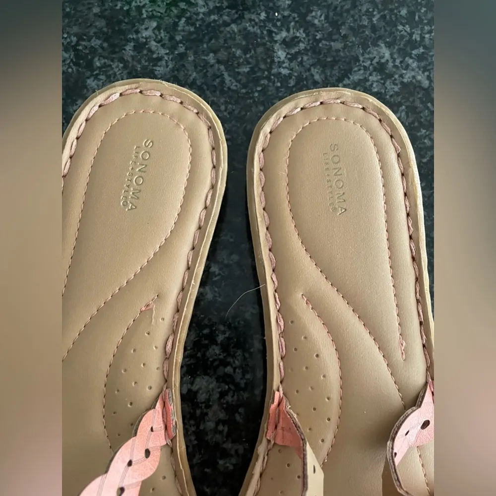 Sonoma Life+Style Willow sandal Size 8 white pink used one time - Image 2