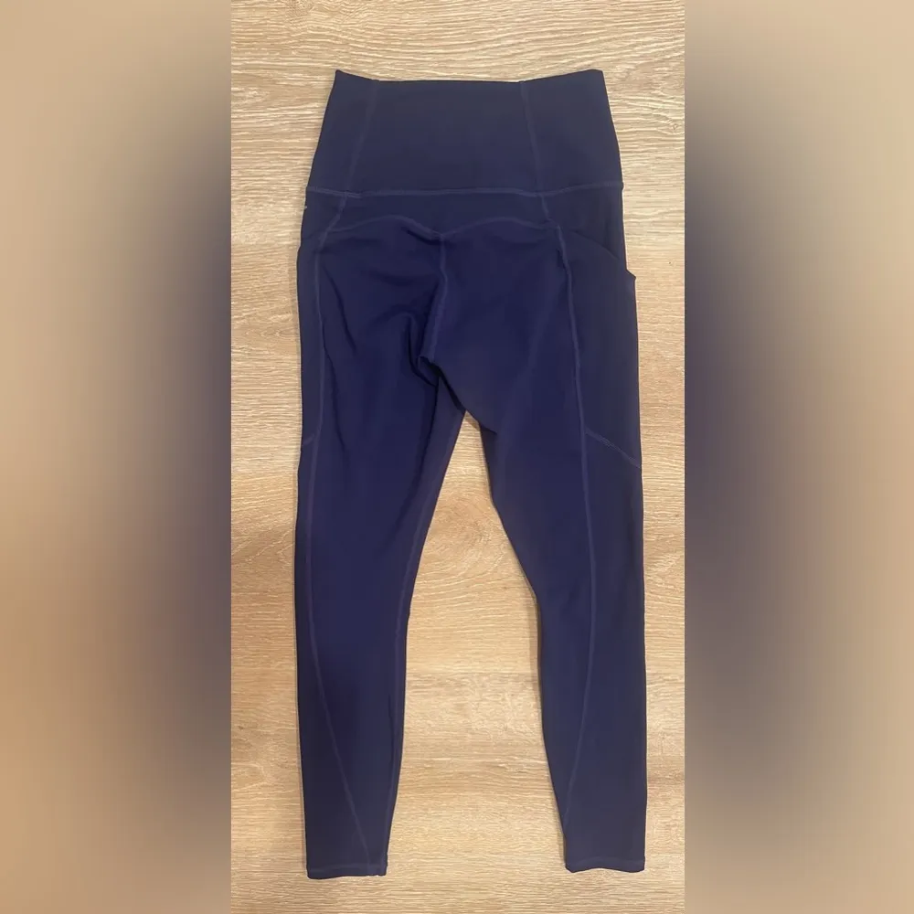 Women’s PureLuxe Pocket Leggings Size XS in Excellent Used Condition - Image 5