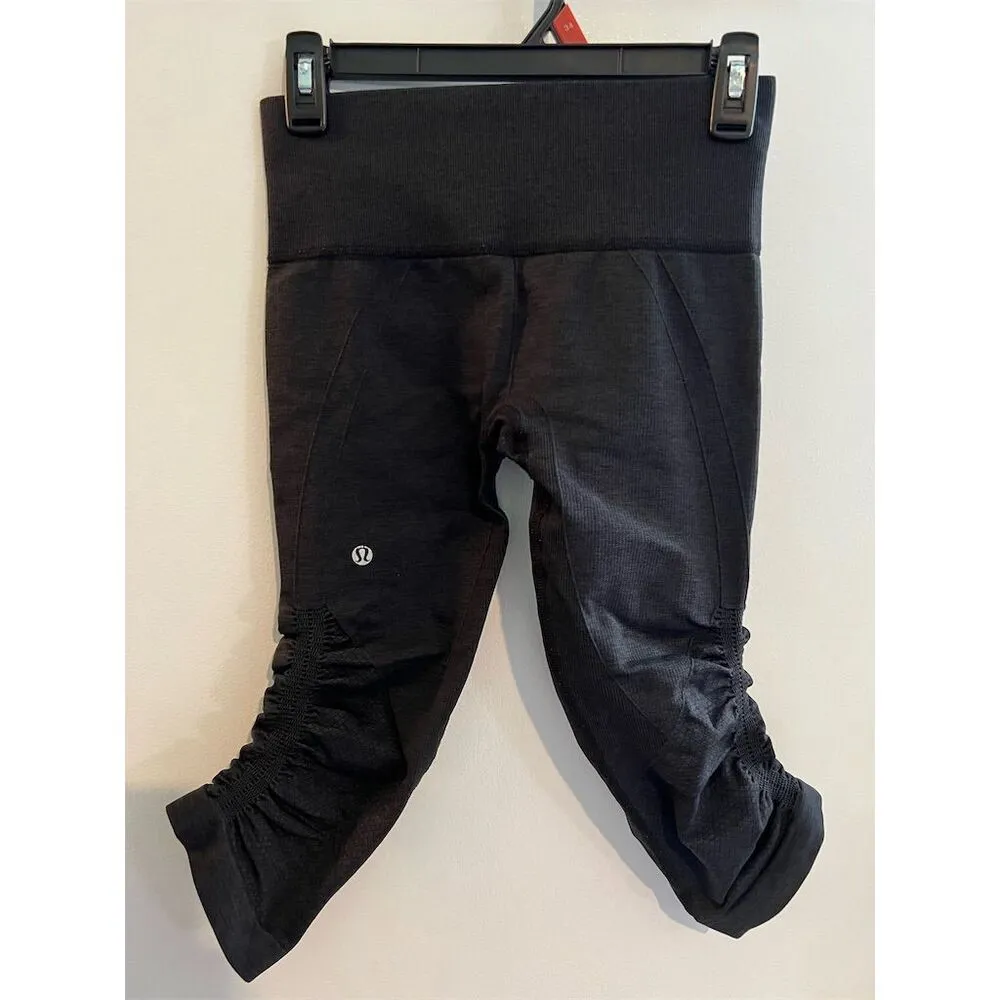 Lululemon Women's Ruched Scrunch Capri Leggings Black Size 4 Yoga Running - Image 3