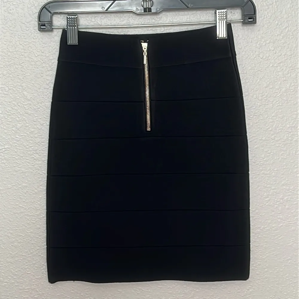 Bebe Bodycon Mini Skirt Black Size XS - Image 7