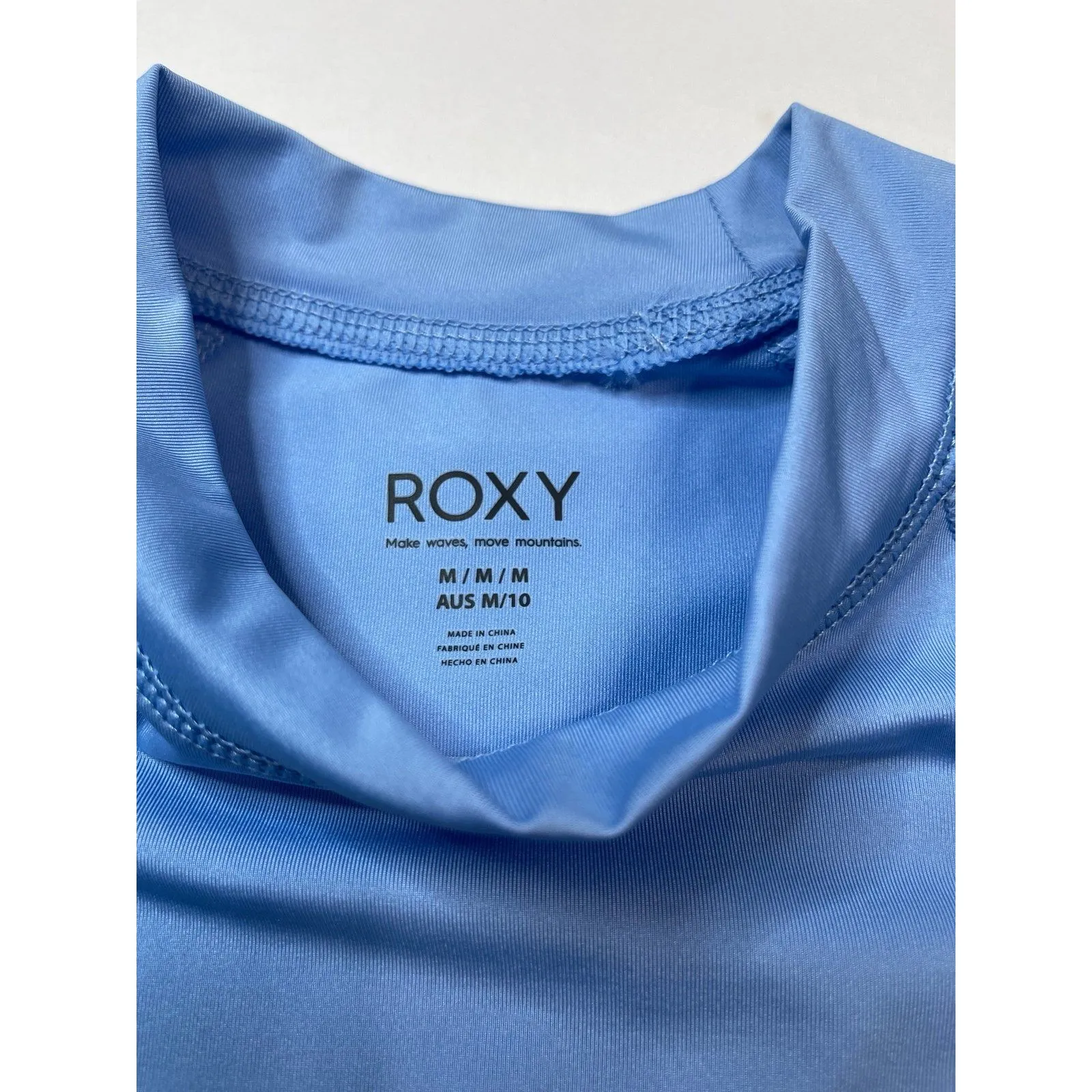 Roxy Barrel Rider Crop Rashguard Size M New With Tags - Image 6