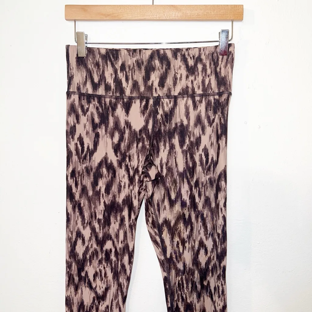 Gap fit studio sky high power you patterned brown leggings - Image 2