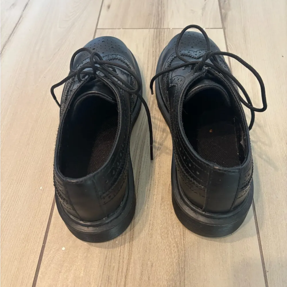 Dr. Martens all black leather brogue shoes - Image 4