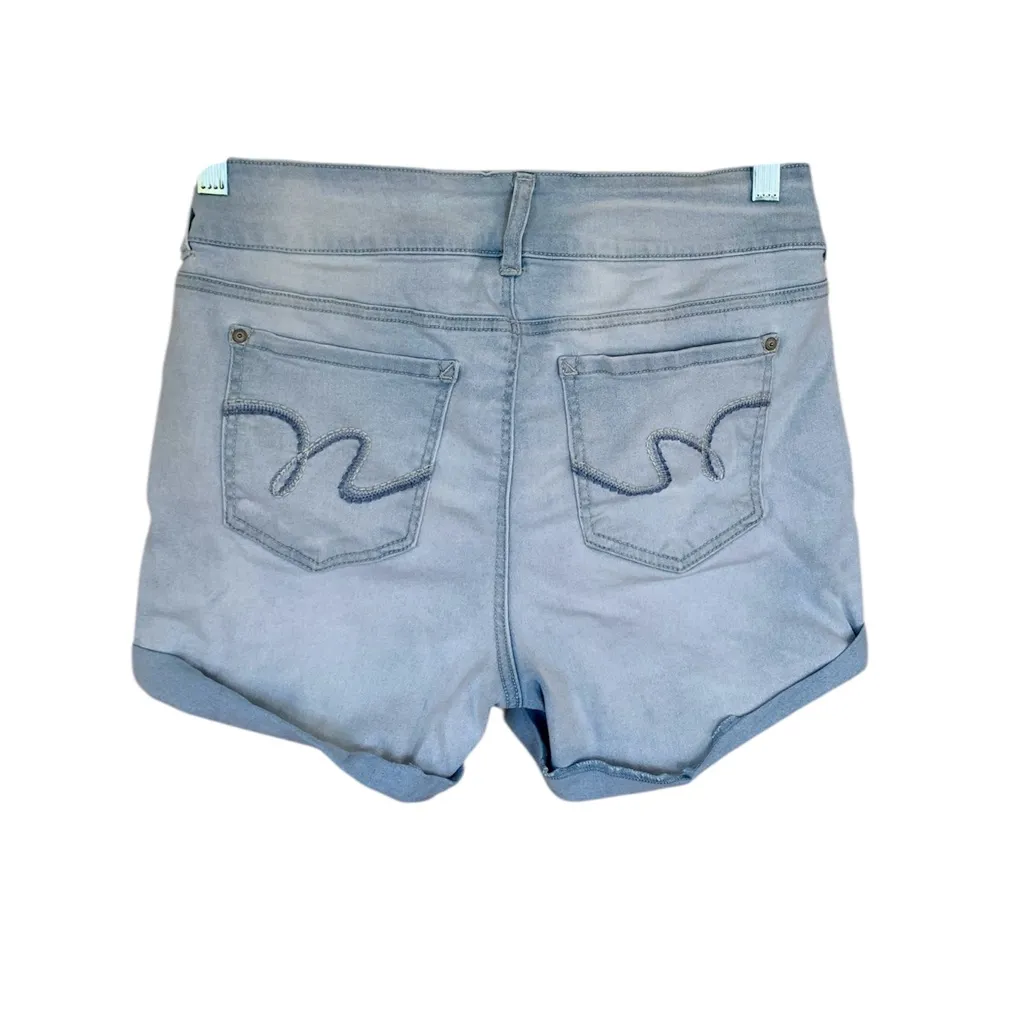 Wallflower The Ultra Fit Rolled Cuffed Jean Short 13 Womens Light Wash Denim - Image 2