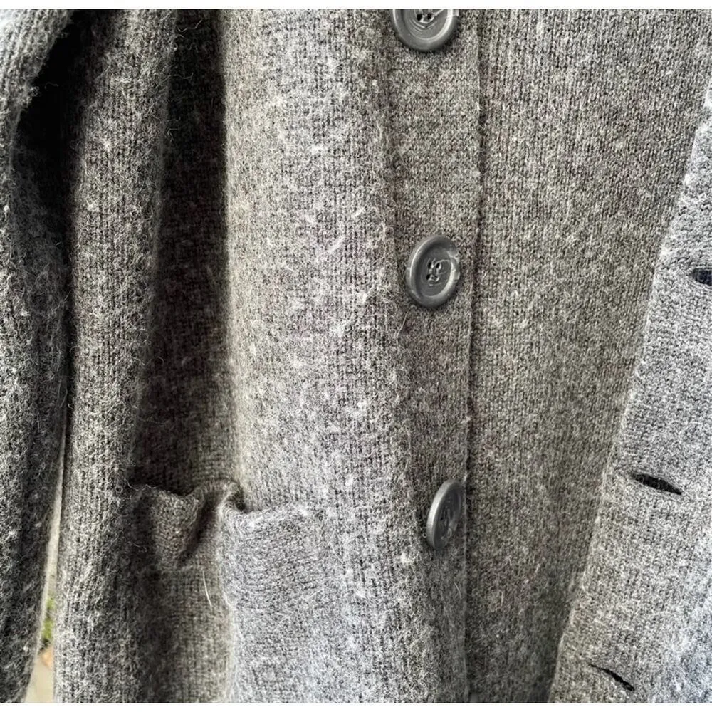 Reiss wool blend fuzzy cardigan size medium gray excellent condition - Image 5