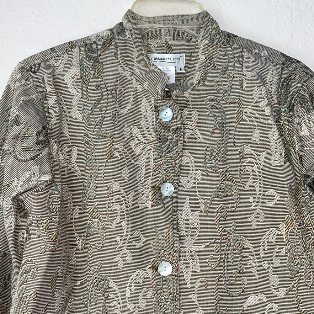 Vintage Elegant Patterned Tapestry Jacket mother of pearl buttons Size 8 - Image 3