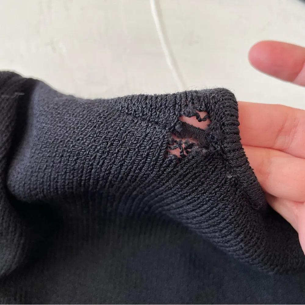 St John Black Blouse Full Zip Short Sleeves With Floral Knit Brooch Size 6 - Image 11