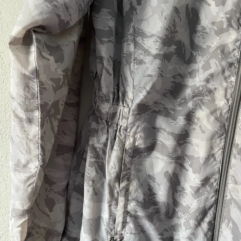 New Balance NB Size Large Gray Multi Gray Colored Running Rain Jacket - Image 3