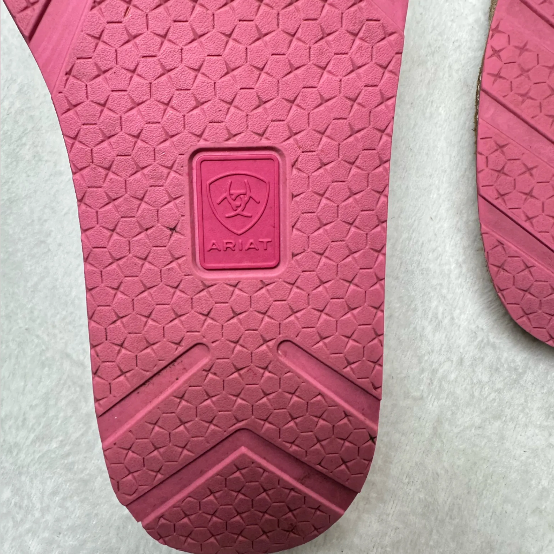 Ariat Women’s Cruiser Size 7.5 Tan Suede Pink Slip On Loafer Flat Casual - Image 12