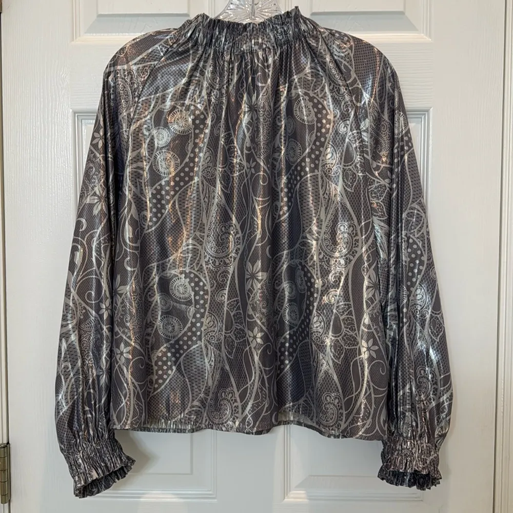 Marie Oliver June Metallic Silver Mock Neck Blouse Size Medium - Image 3
