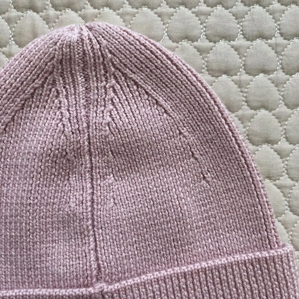 NWT Moose Knuckles Women's knit Rose Smoke Snowbank Beanie 100% Merino Wool Pink - Image 4