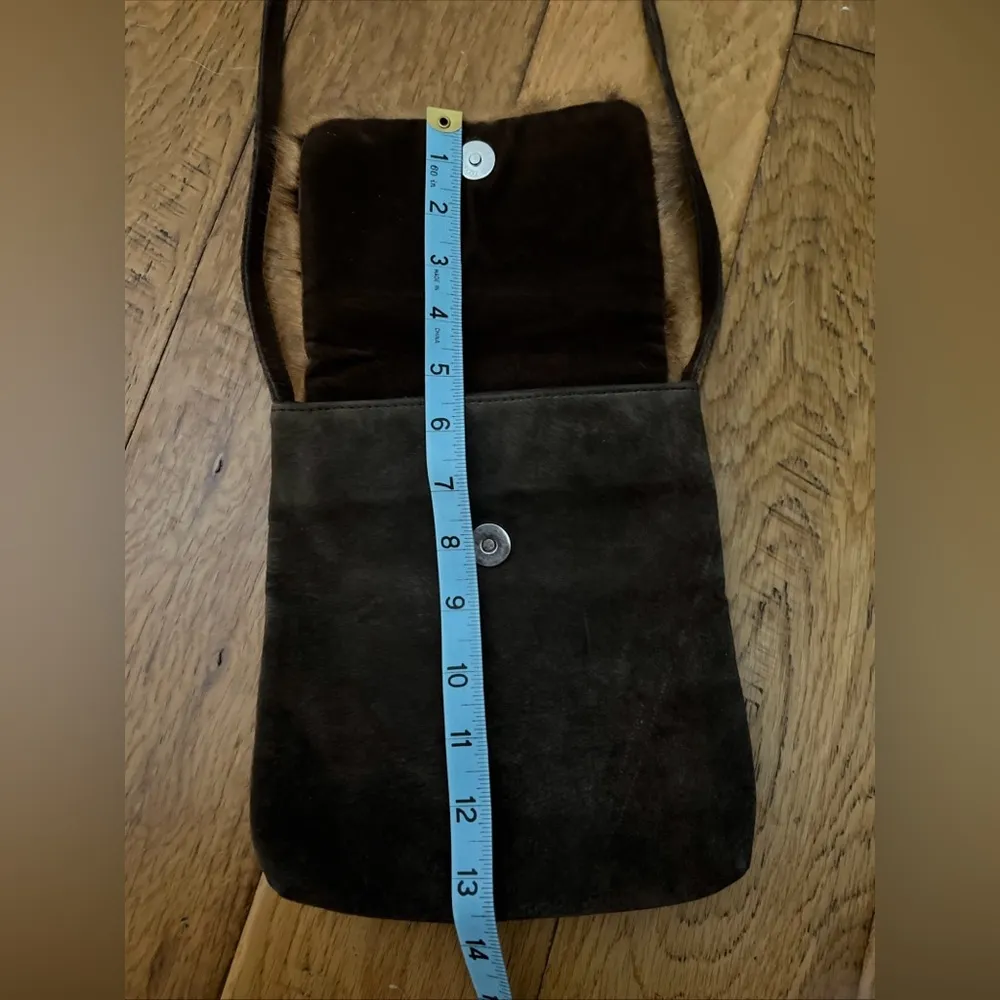 Vintage Crossbody Leather  Bag Flap Closure Made in Italy - Image 4