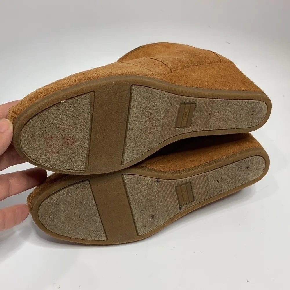 Toms‎ suede desert wedge Booties in chestnut size 8.5 - Image 9