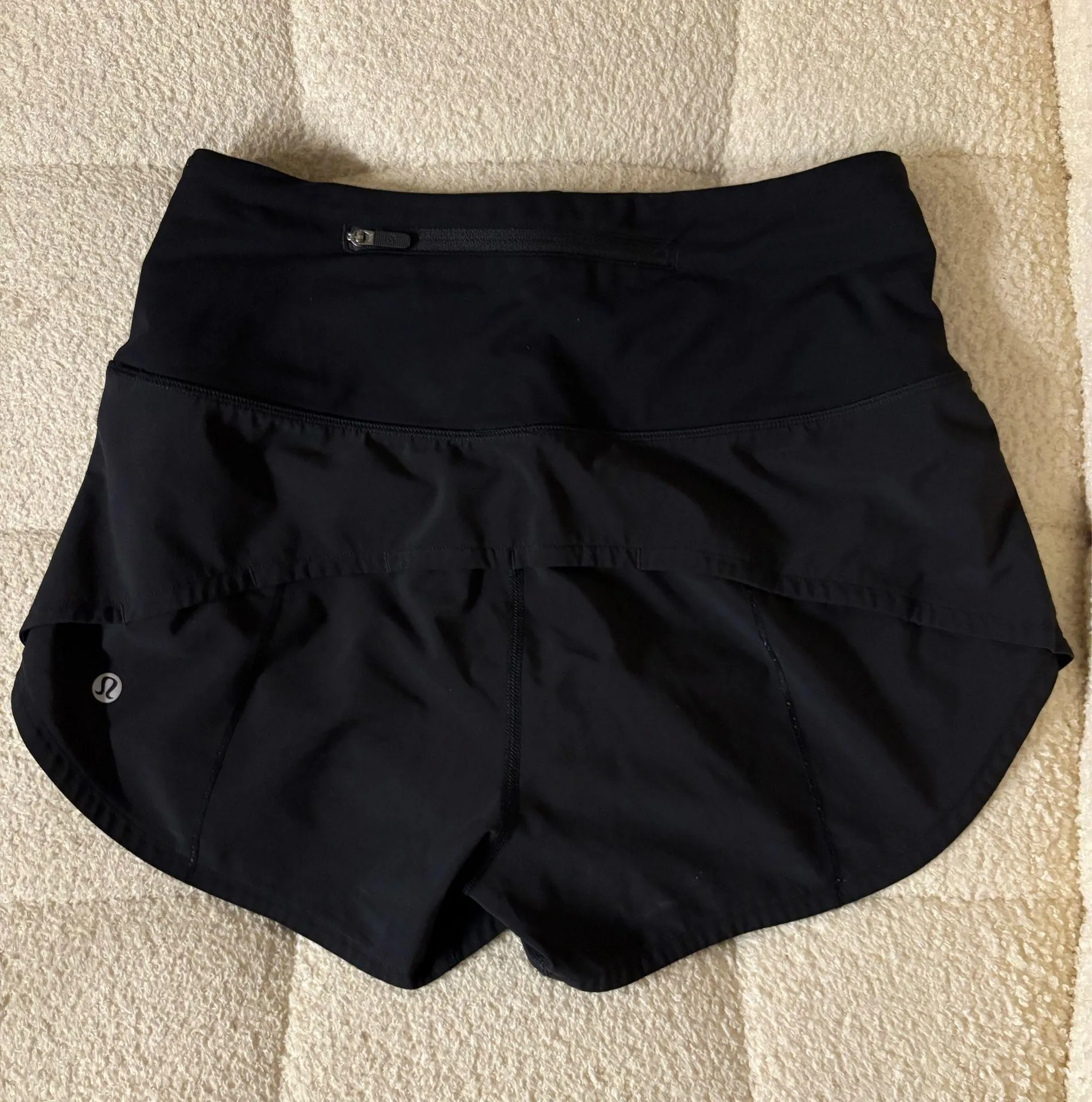 Speed Up Lululemon high rise 2.5" shorts - Image 2