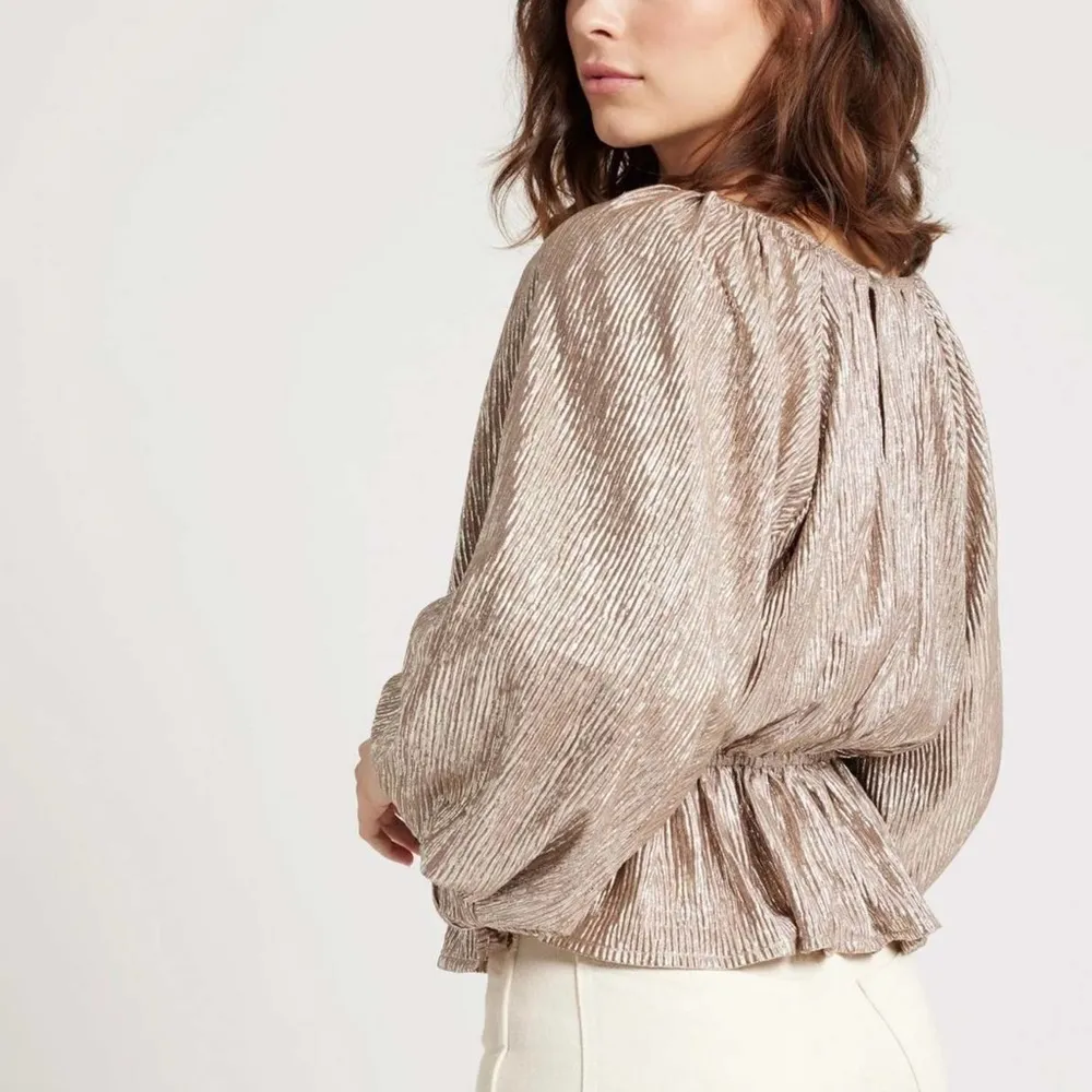 Mille Resort & Travel ,Karis Top Lux Metallic Gold Women's Top Size XXS - Image 4