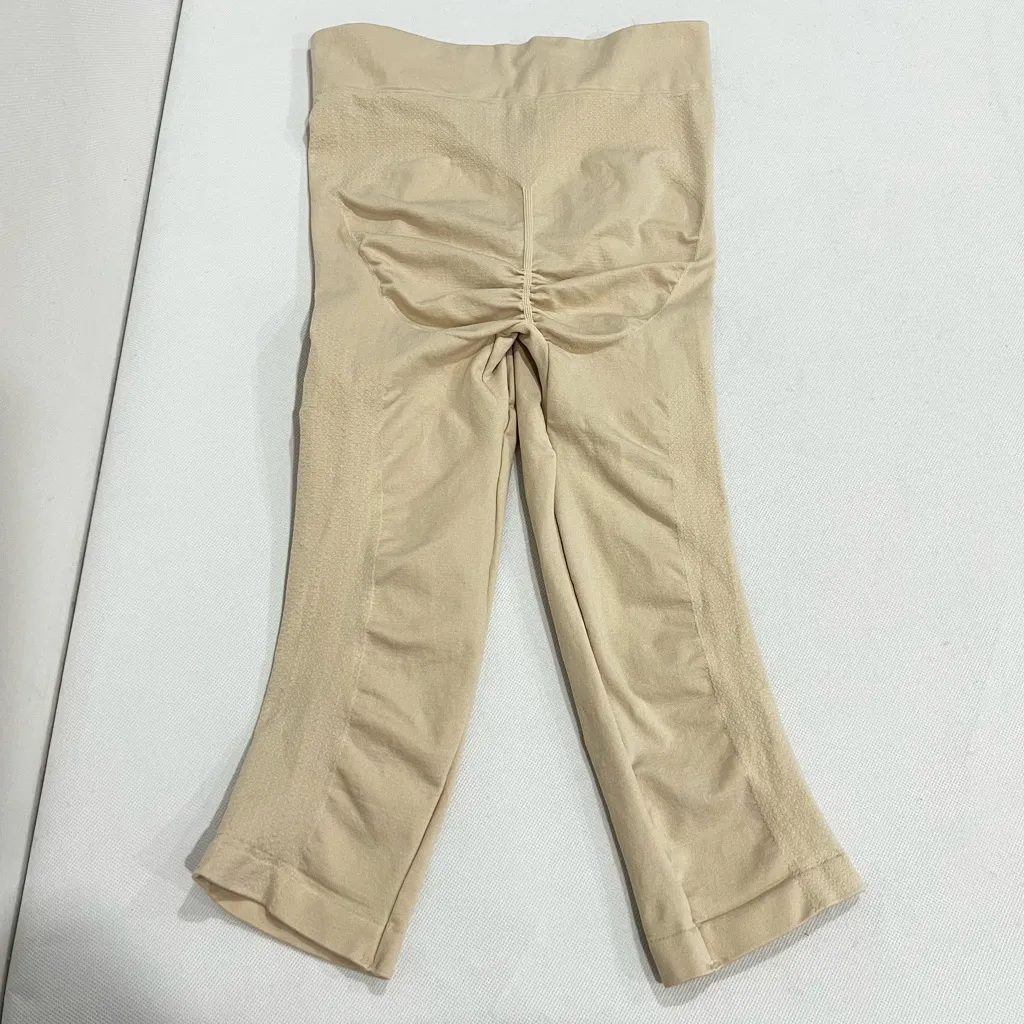 Barely There Size Large Seamless Capri Shapewear Legging Compression Stretchy Tan - Image 3
